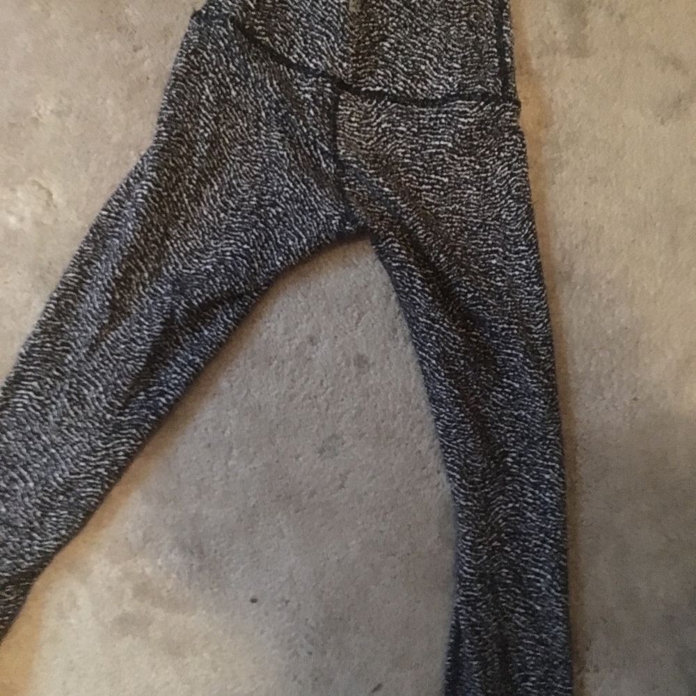 Lululemon Athletica Cropped Leggings